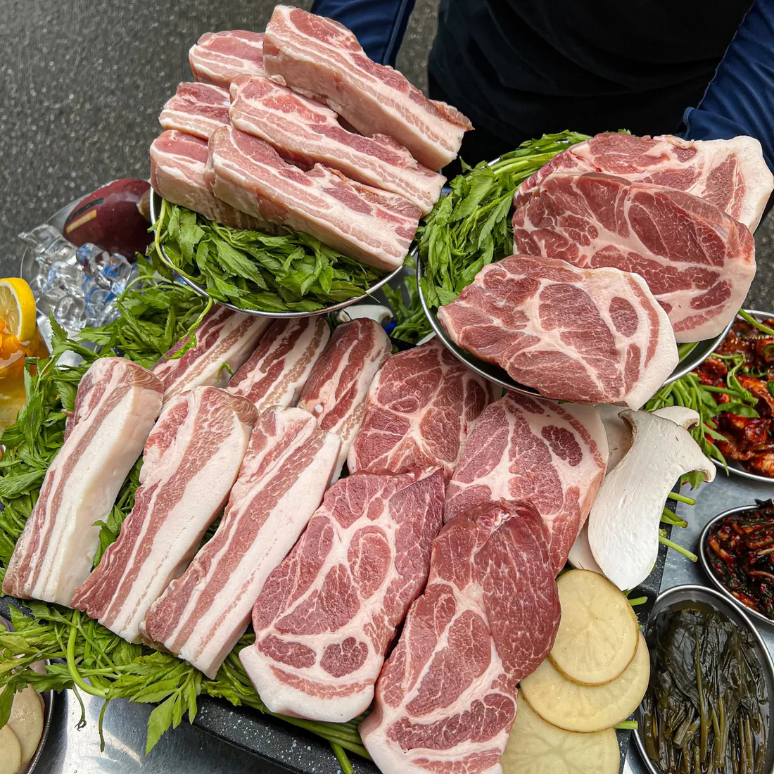 Aged pork belly and pork neck served together over ice · 이태원 맛집 · Itaewon Korean BBQ